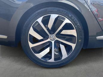 VOLKSWAGEN ARTEON 2.0 Tsi R-Line 5Dr Dsg