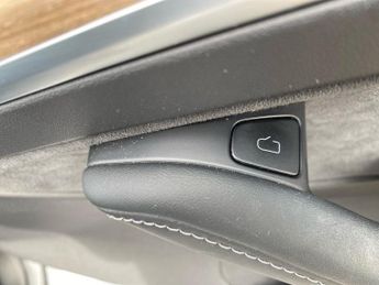 TESLA MODEL 3 Standard Range Plus Saloon 4Dr Electric Auto Rwd (241 Bhp)