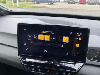 VOLKSWAGEN ID.3 150Kw Life Pro Perform 58Kwh 5Dr Auto [120Kw Ch]