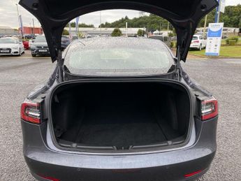 TESLA MODEL 3 (Dual Motor) Long Range Saloon 4Dr Electric Auto 4Wde (346 Ps)