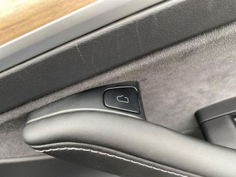 TESLA MODEL 3 (Dual Motor) Long Range Saloon 4Dr Electric Auto 4Wde (346 Ps)