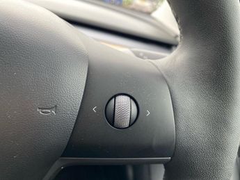 TESLA MODEL 3 (Dual Motor) Long Range Saloon 4Dr Electric Auto 4Wde (346 Ps)
