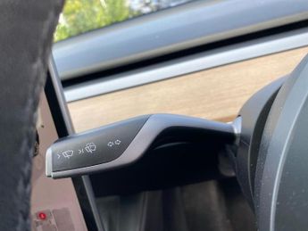 TESLA MODEL 3 Standard Range Plus Saloon 4Dr Electric Auto Rwd (241 Bhp)