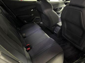 PEUGEOT 2008 1.2 Gt Suv 5Dr Petrol Hybrid E-Dsc6 Euro 6 (S/S) (136 Ps)