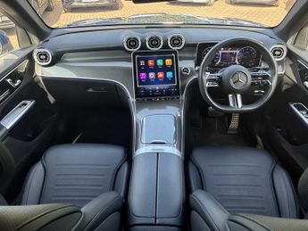 MERCEDES-BENZ GLC Glc 300 4Matic Amg Line 5Dr 9G-Tronic