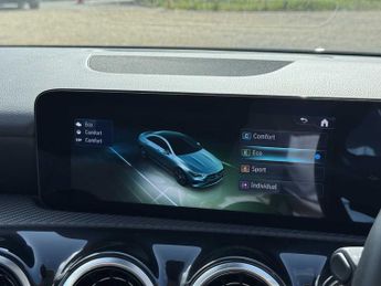 MERCEDES-BENZ CLA Cla 180 Sport Edition 4Dr Tip Auto