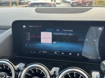 MERCEDES-BENZ GLA Gla 220D 4Matic Amg Line Premium Plus 5Dr Auto