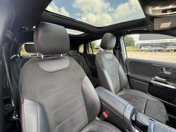 MERCEDES-BENZ GLA Gla 220D 4Matic Amg Line Premium Plus 5Dr Auto