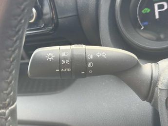 TOYOTA YARIS 1.5 Hybrid Design 5Dr Cvt