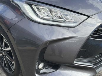 TOYOTA YARIS 1.5 Hybrid Design 5Dr Cvt