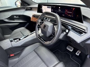 PEUGEOT 3008 1.2 Hybrid 136 Gt 5Dr E-Dsc6