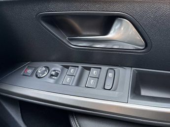 PEUGEOT 3008 1.2 Hybrid 136 Gt 5Dr E-Dsc6