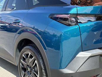 PEUGEOT 3008 1.2 Hybrid 136 Gt 5Dr E-Dsc6