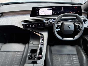 PEUGEOT 3008 1.2 Hybrid 136 Gt 5Dr E-Dsc6