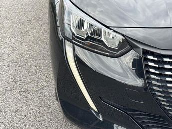 PEUGEOT 208 1.2 Puretech Allure Premium + Hatchback 5Dr Petrol Eat Euro 6 (S