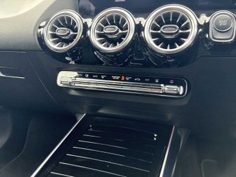 MERCEDES-BENZ EQA Eqa 350 4Matic 215Kw Amg Line 66.5Kwh 5Dr Auto