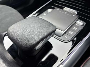 MERCEDES-BENZ EQA Eqa 350 4Matic 215Kw Amg Line 66.5Kwh 5Dr Auto