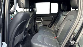 LAND ROVER DEFENDER 3.0 D300 X-Dynamic S 110 5Dr Auto [7 Seat]