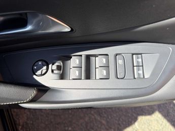 PEUGEOT 408 1.6 Plug-In Hybrid 225 Gt 5Dr E-Eat8