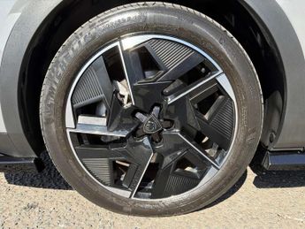 PEUGEOT 408 1.6 Plug-In Hybrid 225 Gt 5Dr E-Eat8
