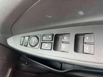 HYUNDAI TUCSON 1.7 Crdi Blue Drive Se Nav 5Dr 2Wd Dct