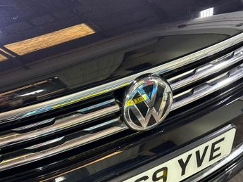 VOLKSWAGEN TIGUAN 2.0 Tdi R-Line Tech Suv 5Dr Diesel Dsg Euro 6 (S/S) (150 Ps)