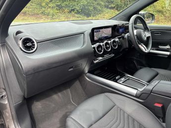 MERCEDES-BENZ GLA Gla 200 Sport Executive 5Dr Auto