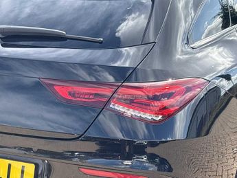 MERCEDES-BENZ CLA Cla 200 Amg Line Executive 5Dr Tip Auto