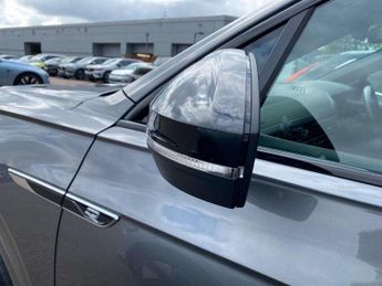 VOLKSWAGEN TOUAREG 3.0 V6 Tdi 4Motion Black Edition 5Dr Tip Auto
