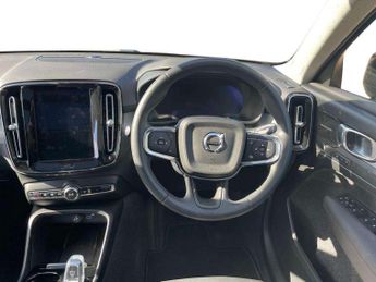 VOLVO XC40 2.0 B3P Ultimate Dark 5Dr Auto