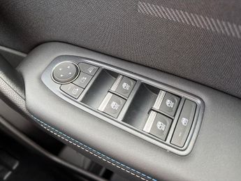 RENAULT CAPTUR 1.8 E-Tech Esprit Alpine Suv 5Dr Petrol Hybrid Auto Euro 6 (S/S)