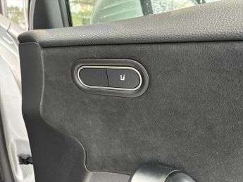 MERCEDES-BENZ A CLASS A200 Amg Line Executive 5Dr Auto