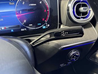 MERCEDES-BENZ C CLASS C220d AMG Line Premium Plus 4dr 9G-Tronic