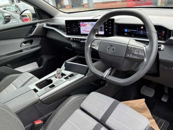 VAUXHALL GRANDLAND 1.2 Hybrid [136] Gs 5Dr E-Dct6