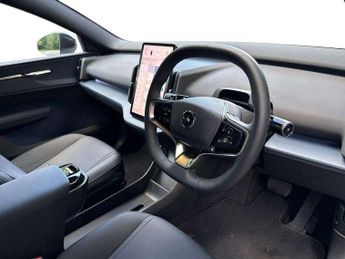 VOLVO EX30 200kW SM Extended Range Plus 69kWh 5dr Auto