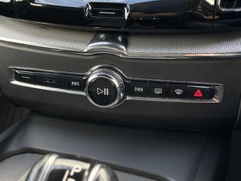 VOLVO XC60 2.0 D4 R Design 5Dr Awd Geartronic