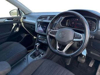 VOLKSWAGEN TIGUAN ALLSPACE 1.5 Tsi Life Suv 5Dr Petrol Dsg Euro 6 (S/S) (150 Ps)
