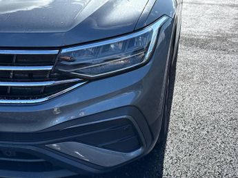 VOLKSWAGEN TIGUAN ALLSPACE 1.5 Tsi Life Suv 5Dr Petrol Dsg Euro 6 (S/S) (150 Ps)