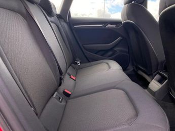 AUDI A3 1.5 Tfsi Cod 35 Se Technik Sportback 5Dr Petrol S Tronic Euro 6 