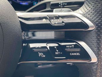 MERCEDES-BENZ EQE Eqe 300 180Kw Amg Line Premium 89Kwh 4Dr Auto