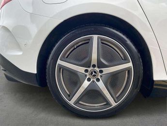 MERCEDES-BENZ EQE Eqe 300 180Kw Amg Line Premium 89Kwh 4Dr Auto