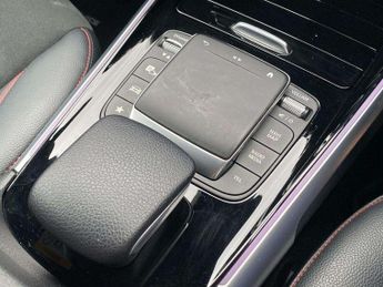 MERCEDES-BENZ EQB Eqb 350 4Matic 215Kw Amg Line 66.5Kwh 5Dr Auto