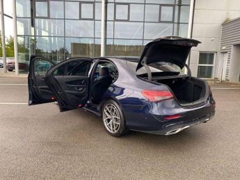 MERCEDES-BENZ E CLASS E220D 200 Amg Line Premium 4Dr 9G-Tronic