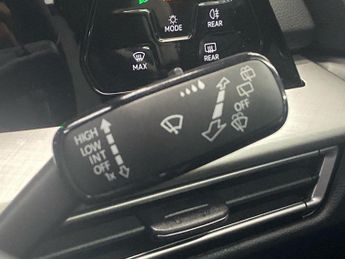 VOLKSWAGEN GOLF 1.5 Tsi 204 Match Ehybrid 5Dr Dsg