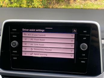 VOLKSWAGEN T-ROC 2.0 Tdi Style Suv 5Dr Diesel Dsg Euro 6 (S/S) (150 Ps)