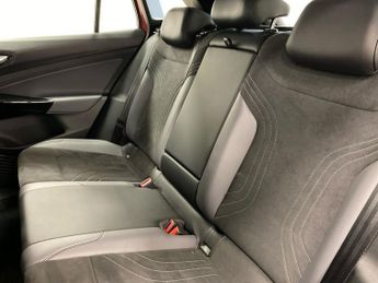 VOLKSWAGEN ID.4 Pure 52Kwh Life Suv 5Dr Electric Auto (148 Ps)