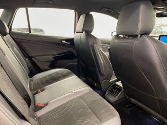 VOLKSWAGEN ID.4 Pure 52Kwh Life Suv 5Dr Electric Auto (148 Ps)