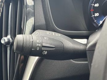 VOLVO V60 2.0 D4 [190] R Design Pro 5Dr Auto