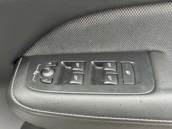 VOLVO V60 2.0 D4 [190] R Design Pro 5Dr Auto