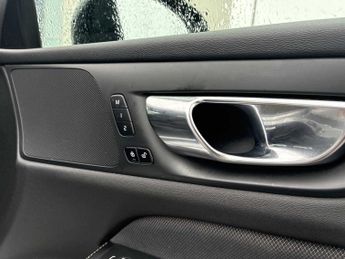 VOLVO V60 2.0 D4 [190] R Design Pro 5Dr Auto
